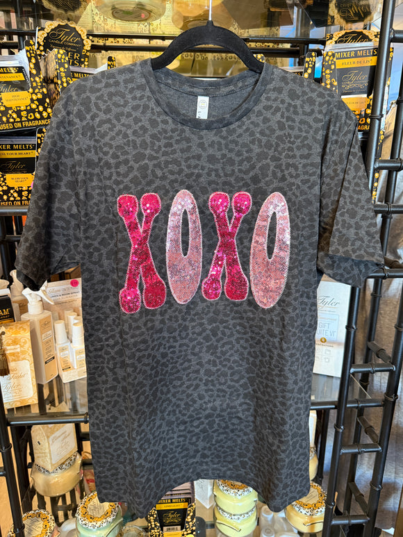 Black Leopard XOXO Short Sleeve