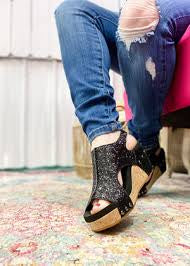 Corky’s Black Glitter Carley
