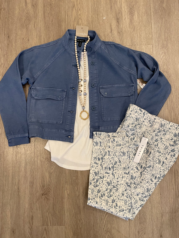 CAMI W/ BUTTON DTL